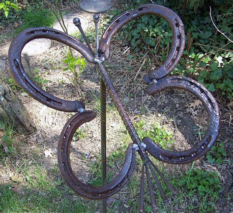 Learn how to weld old horseshoes into creative and