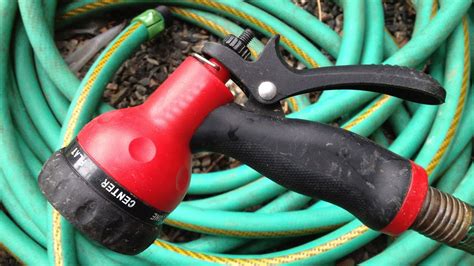 Hose repair. About this item . STRONG; This premium garden hose repair kit from Little Gardener features a rock-solid design crafted from durable materials; Our water hose repair fittings solution is designed to be super tough and withstand exposure to the elements all year long; When you need a repair set for 3/4 or 5/8 inches hoses that will hold up under any … 