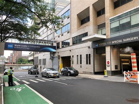 Hospital for special surgery main hospital. Hospital for Special Surgery (HSS; New York), an academic medical center focused on musculoskeletal health, is planning a new medical tower, the first … 