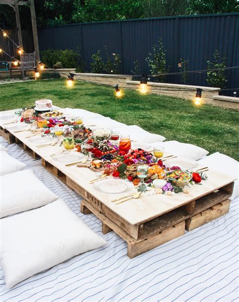 Host the Perfect Outdoor Party: Transform Your Backyard with Stunning Decorations