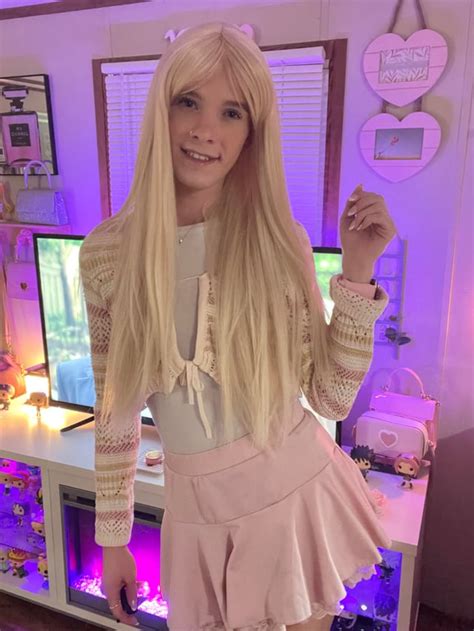 Hostest fisthing porn.  We&rsquo;ve got HD Hairy Lesbians Fisting sex tapes featuring ...