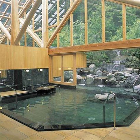 Hot Spring Baths - Kinosaki Travel - japan-guide.com