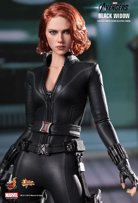 Hot Toys Marvel: Black Widow - Black Widow Escala 1/6