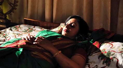 Tamil Aunty Sleeping Sex - Hot bhabhi sleeping in bra hd video