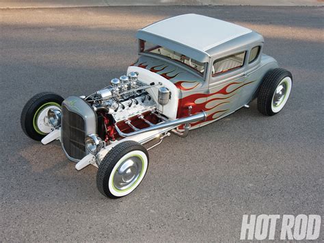 Hot rod lincoln. A grounding rod needs to be inserted 8 feet deep when placed vertically or 2.5 feet deep horizontally. It should only be installed horizontally if there are too many rocks to dig 8... 