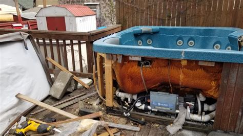 Hot tub disposal. Junk King offers an efficient, safe and eco-friendly hot tub removal service that picks up and hauls your old tub to a recycling facility. You don't need … 
