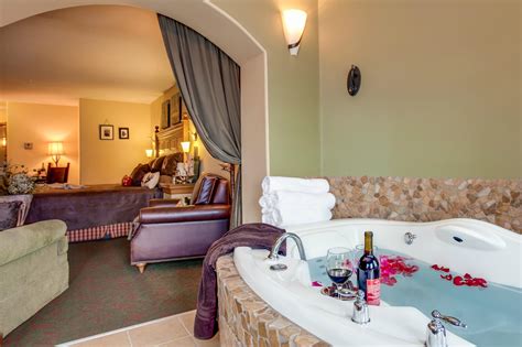 Hot tub hotel suites. Things To Know About Hot tub hotel suites. 