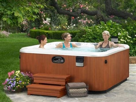 Hot tub salt water. The best 6-person plug-and-play hot tub. The AR-600 Elite hot tub by Aquarest Spas is a portable, energy-efficient 6-person hot tub with stainless steel jets and an LED waterfall. Best for cold climates. 4. AquaRest Spas Discover AR-400 Select. 