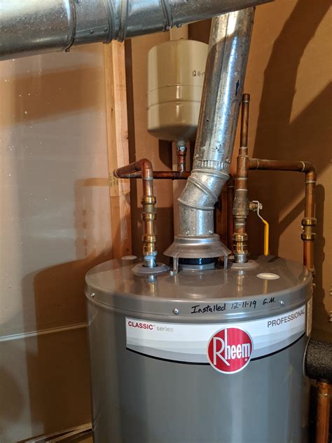Hot water expansion tank. Dec 22, 2021 · A water heater expansion tank looks like a small version of a well pump pressure tank, and it works on basically the same principle. A typical expansion tank is a metal cylinder with a rounded top and bottom that has a volume from 2 to 5 gallons. 
