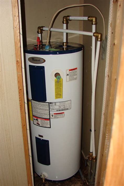 Hot water heaters for mobile homes. Model # GS6-40-MDV. The ProLine® Mobile Home gas water heater is convertible for propane and natural gas and is designed and to meet a wide range of needs of Manufactured Housing installations. Featuring a 40-gallon (nominal) tank and a 32,000 BTU gas burner, the GS6-40-MDV Direct Vent delivers a first hour rating of 57 gallons and a … 