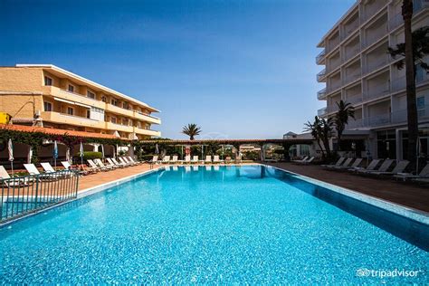 Hotel Agamenon In Minorca - Explore With Saga Holidays