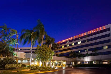 Hotel Crowne Plaza MIAMI AIRPORT - 4 HRS star hotel in Miami …