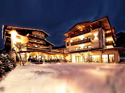 Hotel Theresia (Ramsau im Zillertal) from £173 lastminute.com