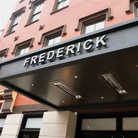 Hotel frederick. Service. 4.3. Value. 4.1. The Hampton Inn Frederick hotel is conveniently located off I-270 at Route 85, Exit 31B, three miles from historic downtown Frederick, Maryland. Area attractions include shopping malls, historic battlefields, nightclubs, museums, AA baseball, swimming, hiking, and indoor and outdoor ice skating. 