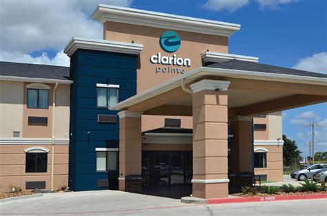 Hotel in Marshall, TX Clarion Pointe® Official Site - Choice Hotels