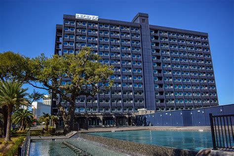 Hotel legends biloxi. Oct 6, 2020 · Updated October 06, 2020 8:21 AM. The recent opening of Hotel Legends in Biloxi kicks off a flurry of development of hotels and housing in downtowns across South Mississippi. The dark blue ... 