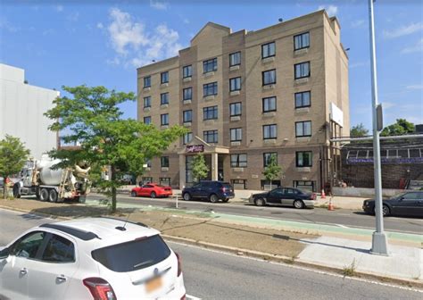 37-18 Queens Blvd, Long Island City, NY 11101-1726. La Quinta Inn by Wyndham Queens (New York City) 1,227 reviews. Getting there. Somewhat walkable..