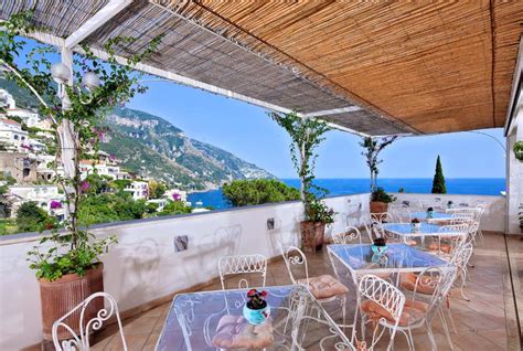Book the Hotel Vittoria (Positano) for as little as 110 EUR! 3 HOTEL INFO stars 30% discount with business rate Cancellation is free of charge Recommended by 61.9% of all hotel guests. 2,184,000 genuine hotel reviews Most of our rooms can be ....