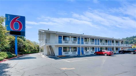 Motel 6 Seattle East-Issaquah is at the base of Tiger Mountain, minutes from Lake Sammamish State Park. . Hotel6