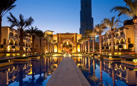 Sofitel Dubai Jumeirah Beach. 4,6 /5. 2698 Reviews. El Sofitel Dubai Jumeirah Beach es un lujoso hotel de cinco estrellas situado en el paseo más popular de Dubái, The Walk, y el nuevo destino de ocio y comercio, The Beach. Las 444 habitaciones y suites ofrecen vistas al Golfo Pérsico y el Hotel no es una excepción, ya que sus restaurantes ...