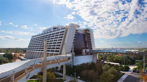 Hotels close to magic kingdom. 5. Sheraton Vistana Resort Villas, Lake Buena Vista/Orlando. Show prices. Enter dates to see prices. 10,386 reviews. 8800 Vistana Centre Drive, Orlando, FL 32821. 0.8 miles from World of Disney. #5 Best Value of 887Hotels near World of Disney. " The location is great as it is around the corner from Disney Springs. 