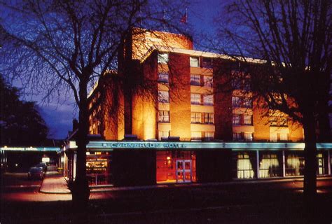 Hotels in Ealing Common