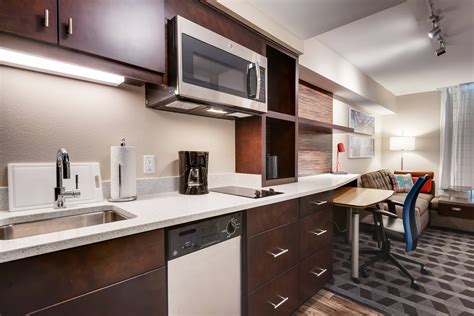 Key Amenities: Spacious suites with full kitchens. A 24-hour fitness center. Complimentary breakfast. Easy access to downtown Austin. 300 E 4th St, Austin, TX 78701, USA— +1 512-236-8008. Credit: Homewood Suites by Hilton Austin Downtown by Homewood Suites by Hilton Austin Downtown.. 