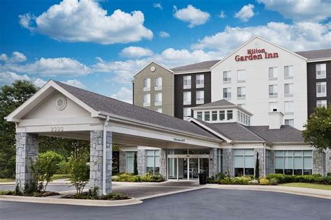 Travelers say: "The workout room was great too!!" View deals for Marriott Birmingham, including fully refundable rates with free cancellation. Guests praise the helpful staff. Cahaba River is minutes away. Parking is free, and this hotel also features a restaurant and a gym.