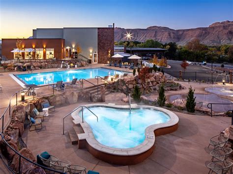 Hotels near AT&T Center Holiday Inn Express & Suites San Antonio SE