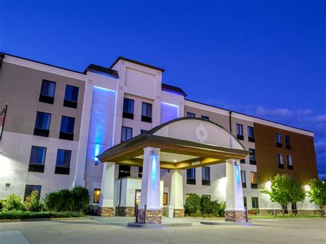 Hotels near Fargo National Cemetery – Harwood, ND - Hotel Guides