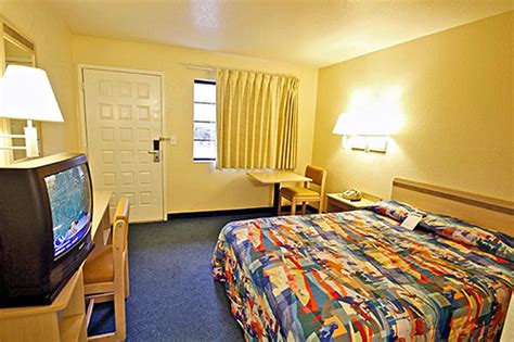 Hotels near avenal state prison. We all know the difference between an economy hotel and a luxury hotel. Sometimes, when we’re feeling adventurous, we consider overnight stays at places that are “kitschy” or “bout... 