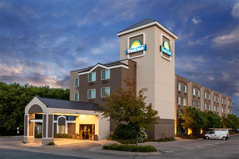 Hotels near eagan outlet mall. 1,204 reviews. 3200 E 81st St, Bloomington, MN 55425-2197. 3.4 miles from Extended Stay America - Minneapolis - Airport - Eagan - South. #4 Best Value of 637 places to stay in Eagan. Hyatt Regency Bloomington-Minneapolis provides travelers a quiet setting in an unbeatable location next to the Mall of America. 