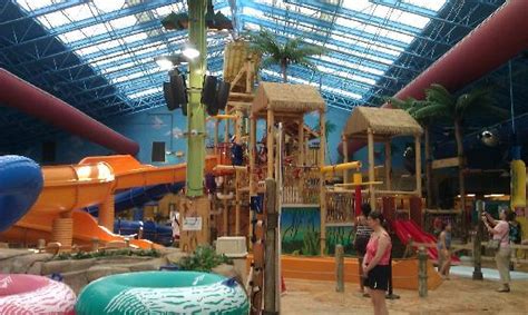 This is a fun indoor waterpark about 2 hours from NYC. It's reasonably priced and has an outdoor area in the summer. Read about our adventures and get tips o...