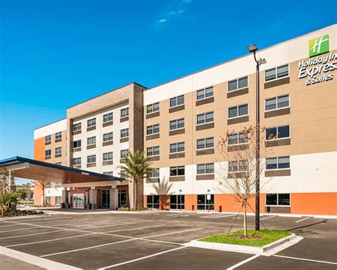 Visit hotel website. 9. SpringHill Suites by Marriott Fort Myers Airport. Show prices. Enter dates to see prices. 289 reviews. 9501 Marketplace Rd, Fort Myers, FL 33912-0309. 4.1 miles from Top Golf.