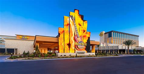 I am a regular gambler. I went to Hard Rock on 05/26/2020 around 10:00 pm and came back on 5/27th around 8 pm (22 hrs). Slots were paying pretty good as I was playing higher bet ($2.50 to $5.00 per bet). . 