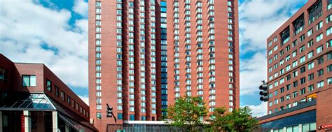 Hotels outside of boston. Located outside of Boston city center and 5.6 mi from Logan International Airport, this hotel offers completely nonsmoking rooms and a free hot breakfast. Very … 