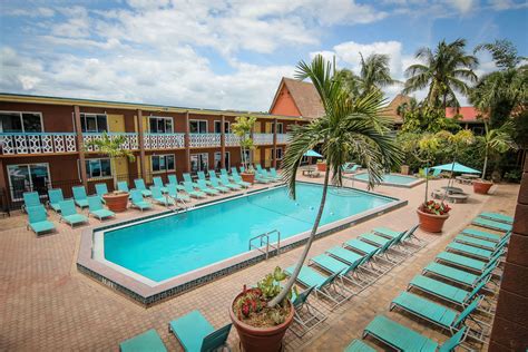 Hotels with a Pool near Toco Beach