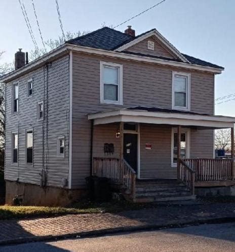  4715 Boonsboro RdLynchburg, VA. This building has 1 unit that match your search. Each unit may be separately owned and have a different property manager. 2 bedrooms — 1 unit. $1,075—$1,199. $1,075 - $1,199. 2 beds, 1.5 baths. 