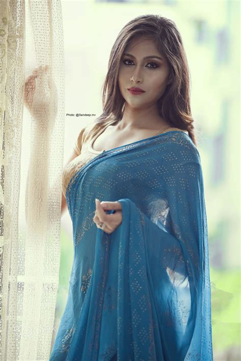 Hottest saree model
