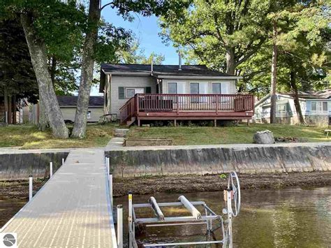 Houghton lake homes for sale waterfront. On Acreage - Houghton Lake MI Real Estate. 22 results. Sort: Homes for You. 319 Weaver Dr, Houghton Lake, MI 48629. C21 NORTHLAND HIGGINS LAKE. $99,900. 2 bds; 2 ba; ... Houghton Lake Waterfront Homes for Sale; Select Property Type. Houghton Lake Single Family Homes for Sale; 