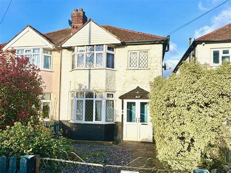 House Prices in Pooley Green Road, Egham, Surrey, TW20