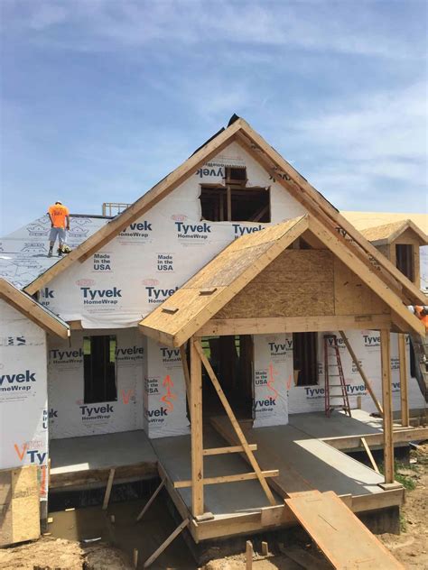 House addition contractors. Transform your home with our expert room additions from our certified remodeling contractors in San Antonio. Elevate your home. Contact us for a free quote! 
