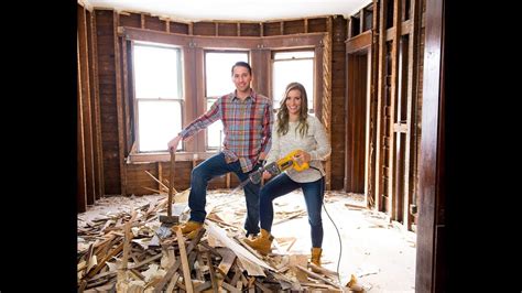House flipping series. Texas Flip N Move is a TV show that combines do-it-yourself ruggedness and entrepreneurial flair in one. The show appeals both to audiences who like the reality show format, as wel... 