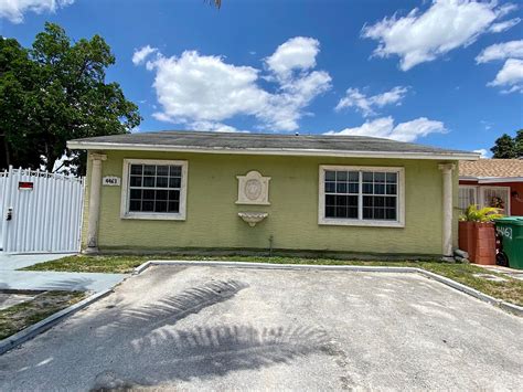 3 Beds. 2.5 Baths. 941 NE 139th St, North Miami, FL 33161. Totally remodeled 3 Bedrooms 2 and half bathroom, 1548 Sq. Ft of Living Area, plenty of natural light and perfect location near Aventura Mall, Haulover Beach and Downtown Miami. Split plan with a master bedroom in suite with a brand-new bathroom and walking closet.. 