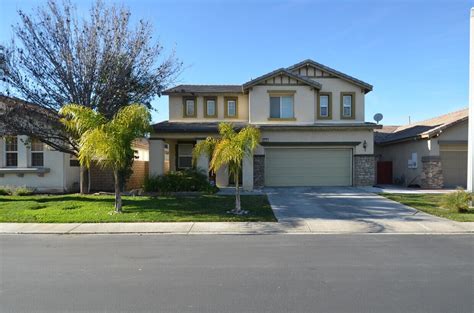 House for rent in menifee ca. Renting out rooms in your house can be a great way to make some extra money and open up your home to new experiences. Whether you’re looking for a short-term rental or long-term tenant, there are many benefits to renting out rooms in your h... 