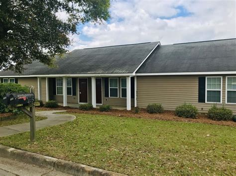 364 Elizabeth Cir house in Tifton, GA, is available for rent. This house rental unit is available on ForRent.com, starting at $1,200 monthly.. 