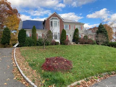 Homes for Sale in West Orange, NJ. This home is located at 7 Unio