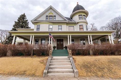 House for sale davenport iowa. Iowa. Scott County. Davenport. 52802. 732 Marquette St. Zillow has 7 photos of this $179,999 5 beds, 4 baths, 5,632 Square Feet multi family home located at 732 Marquette St, Davenport, IA 52802 built in 1912. MLS #QC4246775. 