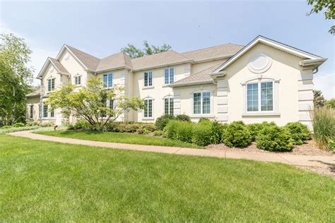 House for sale elgin il. Henrikson Team 374 N McLean Blvd Elgin, IL 60123. 847-293-7900. Should you require assistance in navigating our website or searching for real estate, please contact our offices at 847-293-7900. 