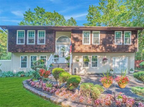 House for sale in brentwood ny. $479,999. 8 Fulton Street, Brentwood, NY 11717. 3 beds. 2 baths. -- sqft. Single Family Residence. Built in 1925. 0.45 Acres lot. $473,300 Zestimate®. $--/sqft. $-- HOA. What's … 